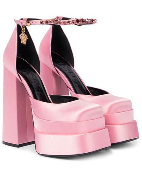 versace pink medusa head pumps|Versace Medusa aevitas pumps.